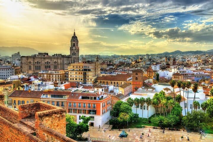 Málaga: tour privado a pie personalizado con guía (tour privado)
