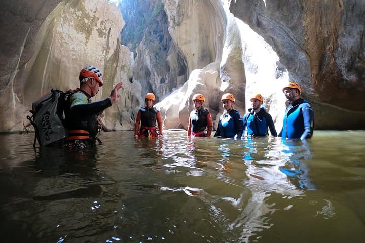 Aventura privada de barranquismo en el Cañón de las Buitreras